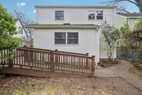 27 Jagoe Street Bergenfield NJ 07621
