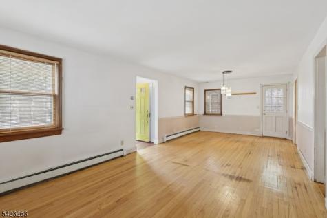 27 Jagoe Street Bergenfield NJ 07621