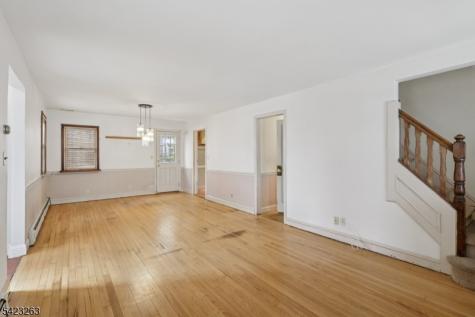 27 Jagoe Street Bergenfield NJ 07621