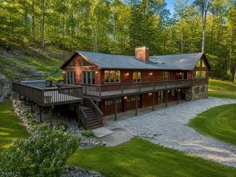 1127 Dark Moon Road Frelinghuysen NJ 07860