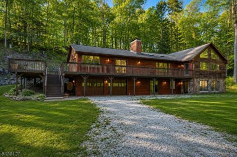 1127 Dark Moon Road Frelinghuysen NJ 07860