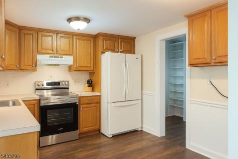 590 Woodland Avenue Mountainside NJ 07092