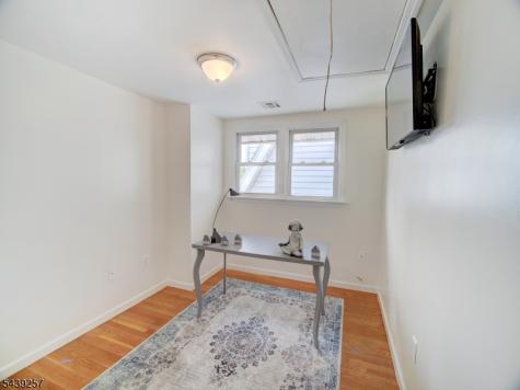 8 Pine Street West Orange NJ 07052