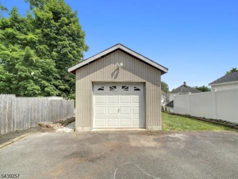 8 Pine Street West Orange NJ 07052