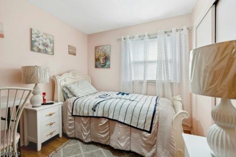 8 Monaghan Road Edison NJ 08817