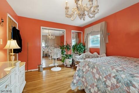 8 Monaghan Road Edison NJ 08817