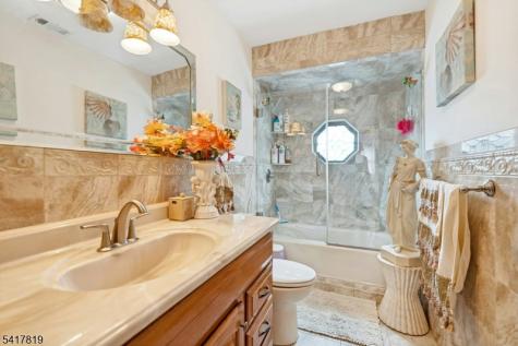 8 Monaghan Road Edison NJ 08817