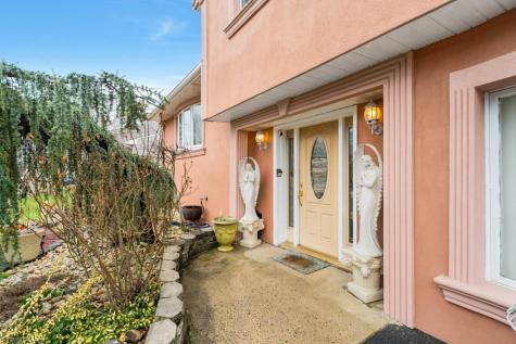 8 Monaghan Road Edison NJ 08817