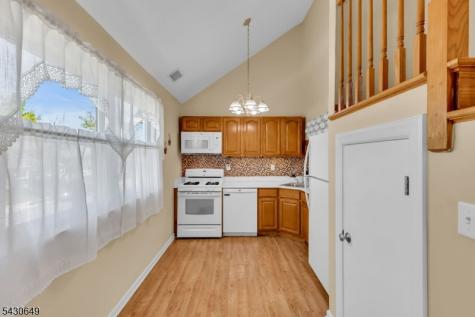 10 Haug Street Union Beach NJ 07735