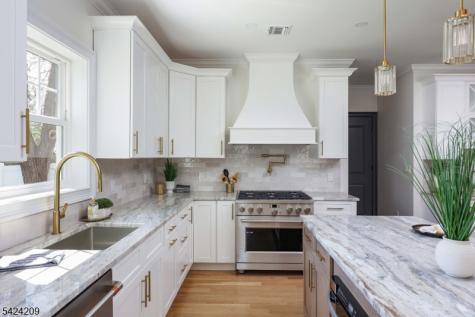 2274 Lyde Place Scotch Plains NJ 07076