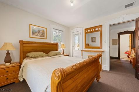 15 Vernon Place East Orange NJ 07017