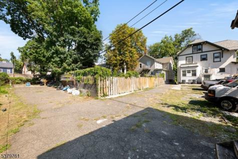 15 Vernon Place East Orange NJ 07017