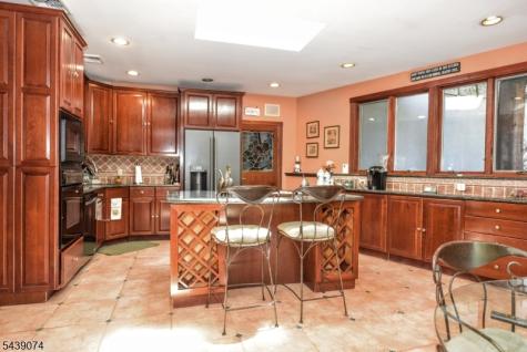 45 Lakeshore Drive Oakland NJ 07436