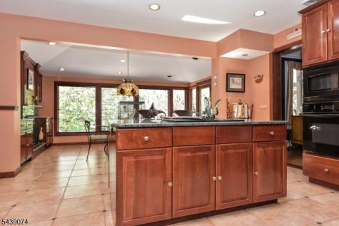 45 Lakeshore Drive Oakland NJ 07436