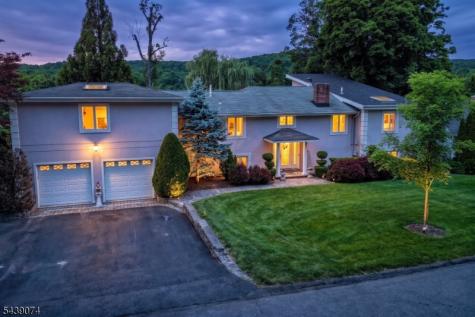 45 Lakeshore Drive Oakland NJ 07436