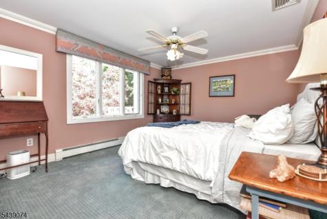 45 Lakeshore Drive Oakland NJ 07436