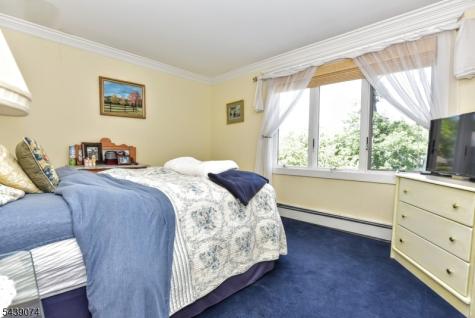 45 Lakeshore Drive Oakland NJ 07436