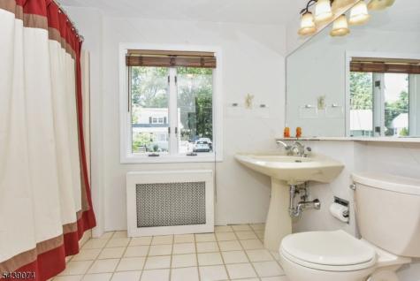 45 Lakeshore Drive Oakland NJ 07436