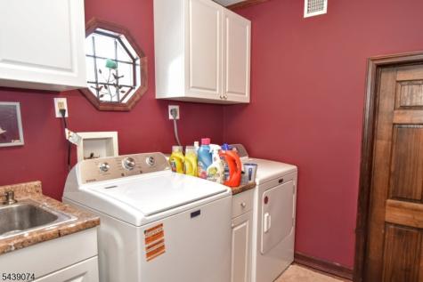 45 Lakeshore Drive Oakland NJ 07436