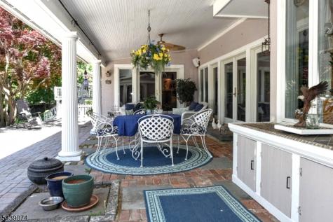 45 Lakeshore Drive Oakland NJ 07436
