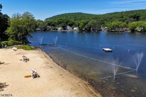 45 Lakeshore Drive Oakland NJ 07436
