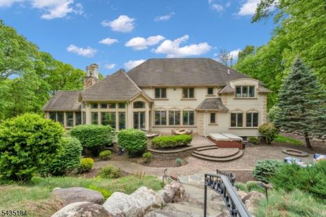 127 Waughaw Road Montville NJ 07082