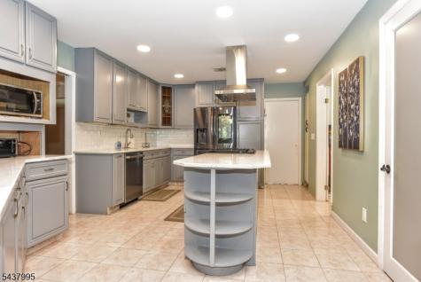 43 Overlook Court Ramsey NJ 07446