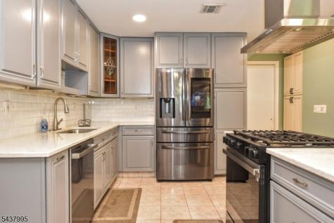 43 Overlook Court Ramsey NJ 07446