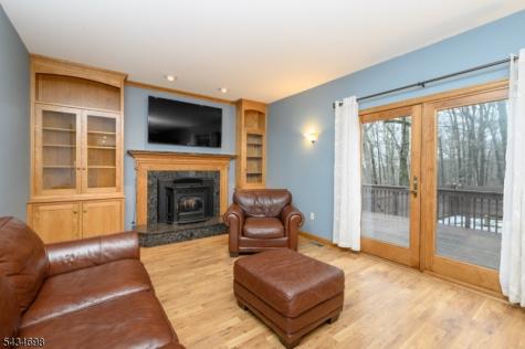 3 Tara Court Hardwick NJ 07825