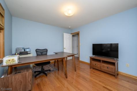 3 Tara Court Hardwick NJ 07825