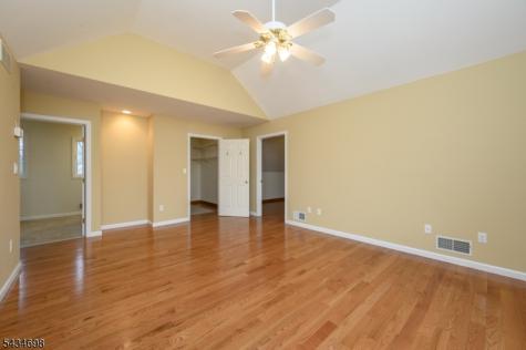 3 Tara Court Hardwick NJ 07825