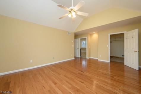 3 Tara Court Hardwick NJ 07825
