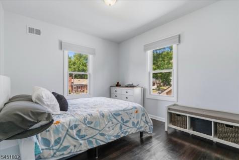 274 Brighton Avenue East Orange NJ 07017