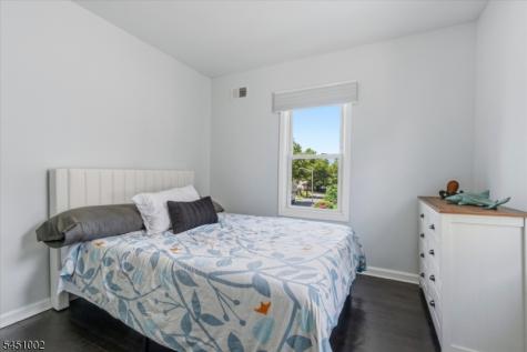 274 Brighton Avenue East Orange NJ 07017