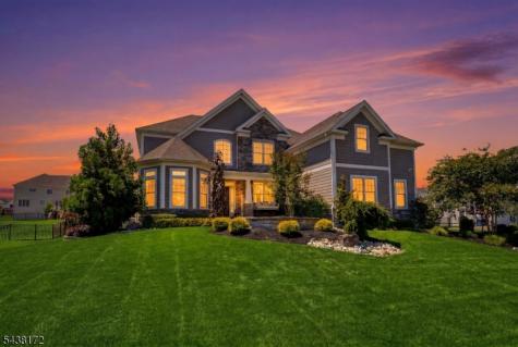 18 Waterford Way Middletown NJ 07738