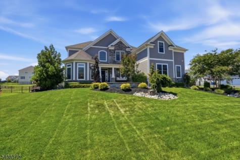 18 Waterford Way Middletown NJ 07738