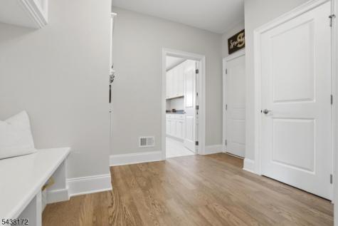 18 Waterford Way Middletown NJ 07738