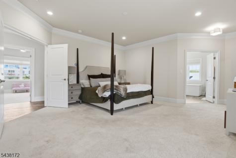 18 Waterford Way Middletown NJ 07738