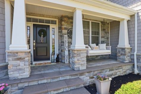 18 Waterford Way Middletown NJ 07738