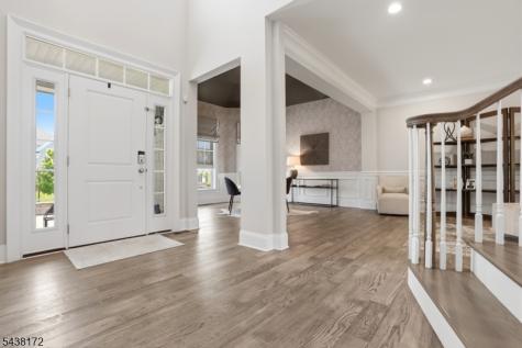 18 Waterford Way Middletown NJ 07738