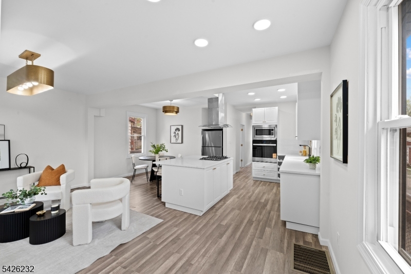 255 S 6th Avenue Highland Park NJ 08904