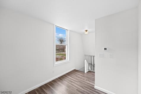 255 S 6th Avenue Highland Park NJ 08904