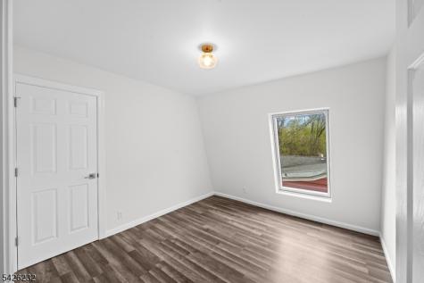 255 S 6th Avenue Highland Park NJ 08904