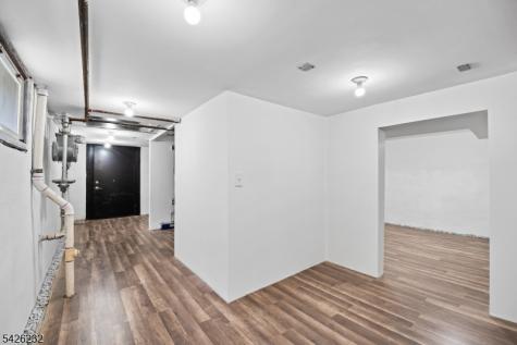 255 S 6th Avenue Highland Park NJ 08904