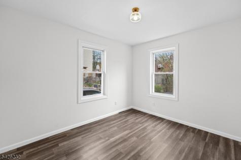 255 S 6th Avenue Highland Park NJ 08904