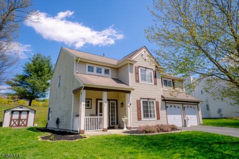 92 Connelly Avenue Mount Olive NJ 07828