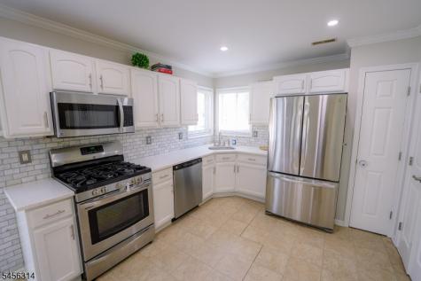 92 Connelly Avenue Mount Olive NJ 07828