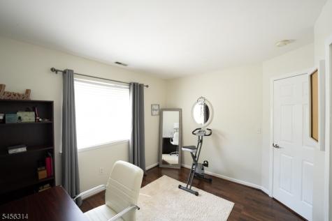 92 Connelly Avenue Mount Olive NJ 07828