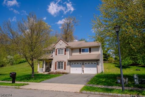 92 Connelly Avenue Mount Olive NJ 07828