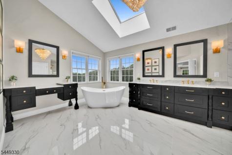 4 Middlesworth Farm Road Washington NJ 07853